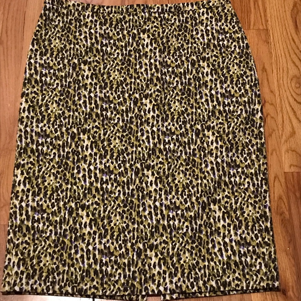 NWOT J CREW PENCIL SKIRT SIZE 10